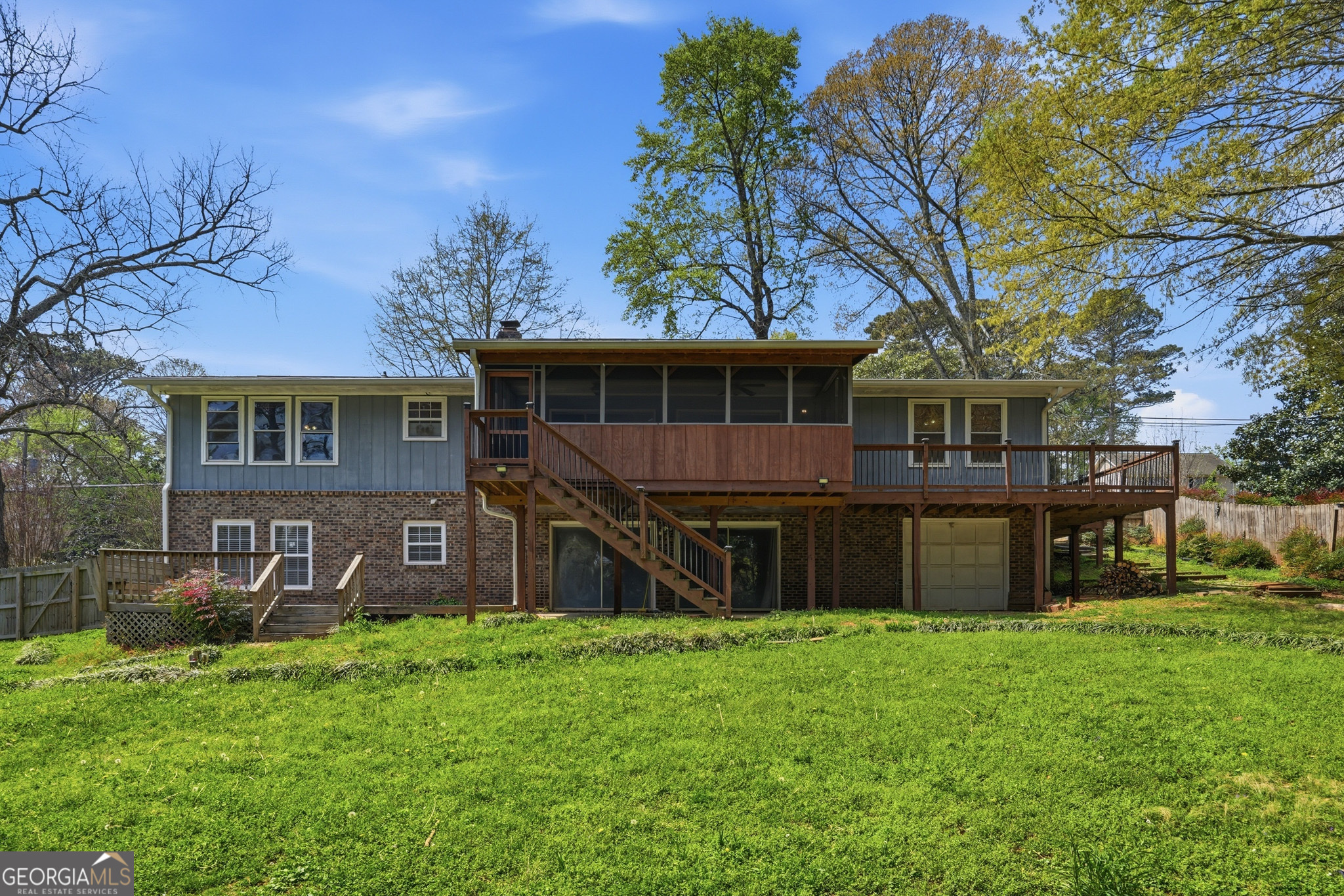 402 Emily Drive SW Lilburn GA 30047