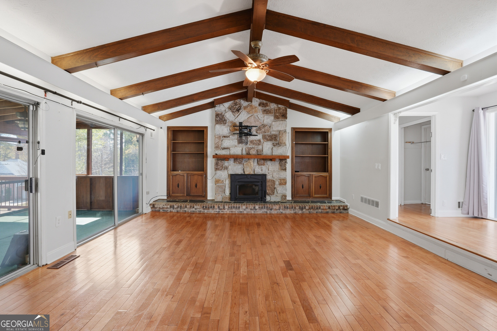 402 Emily Drive SW Lilburn GA 30047