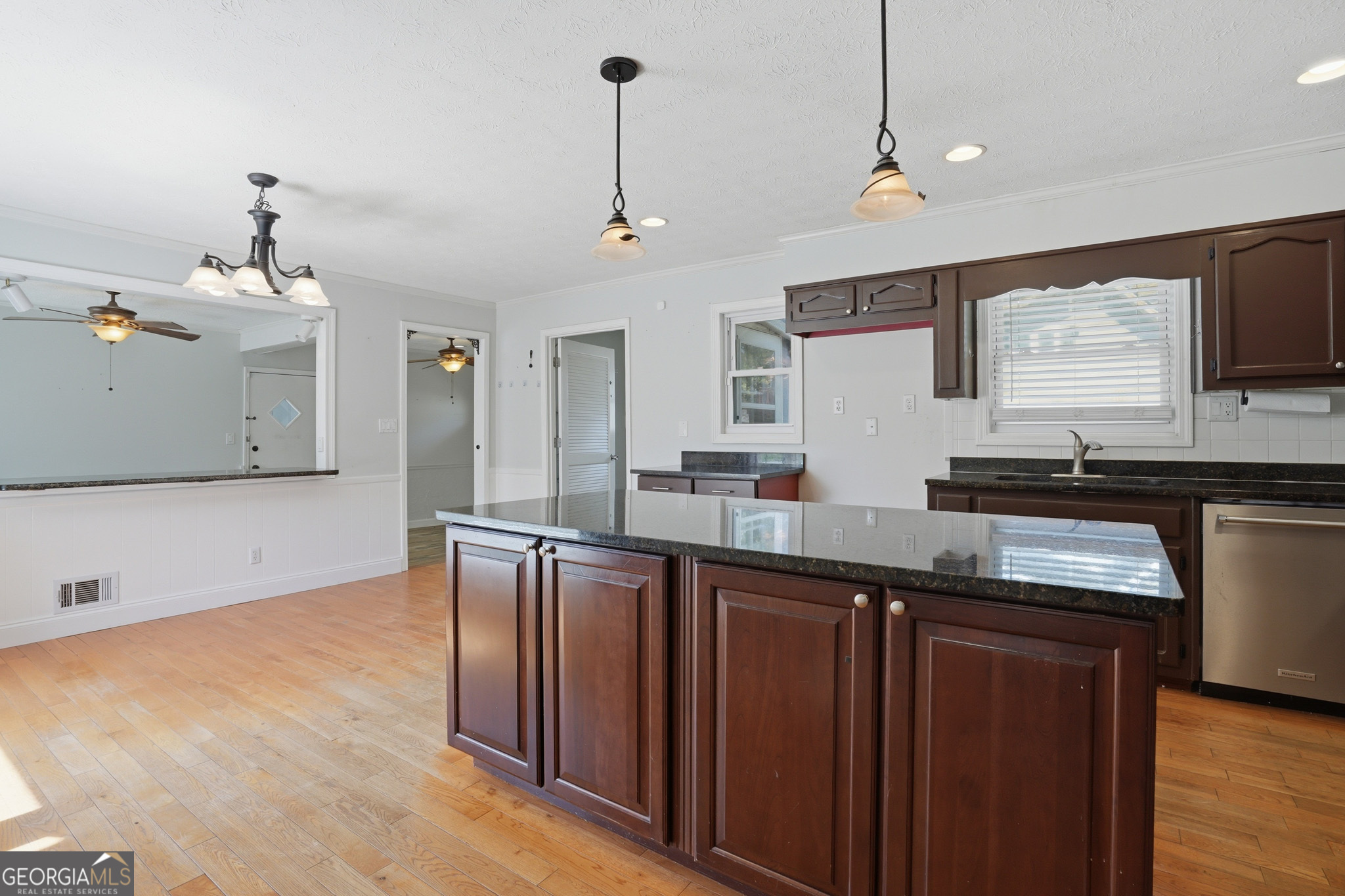 402 Emily Drive SW Lilburn GA 30047