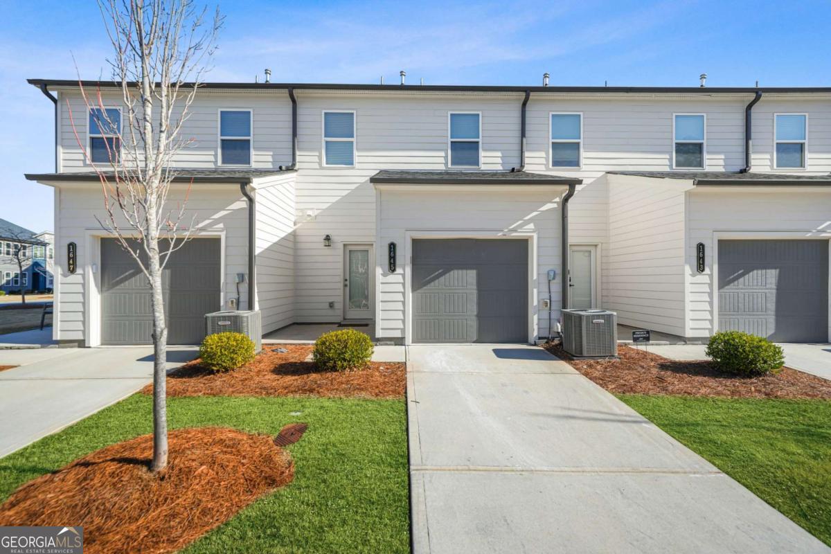 1645 Winpost Lane NW Atlanta GA 30318