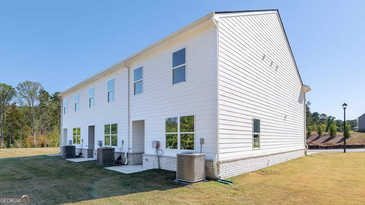 2064 Crossing Road Stone Mountain GA 30088