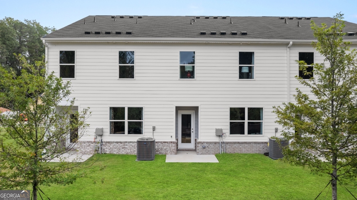2064 Crossing Road Stone Mountain GA 30088