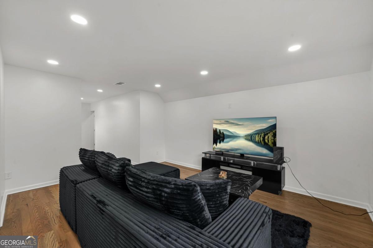 2032 Stanfield Avenue NW Atlanta GA 30318