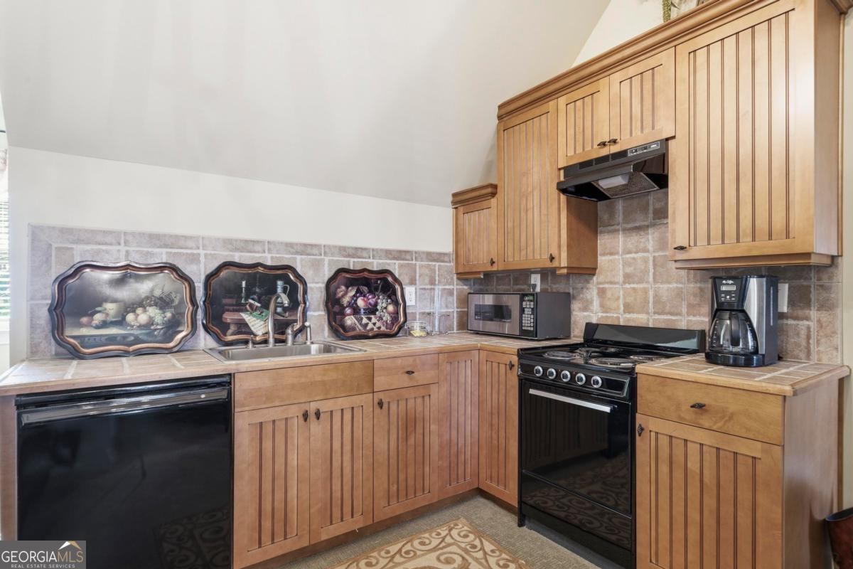 1691 Lighthouse Circle Greensboro GA 30642