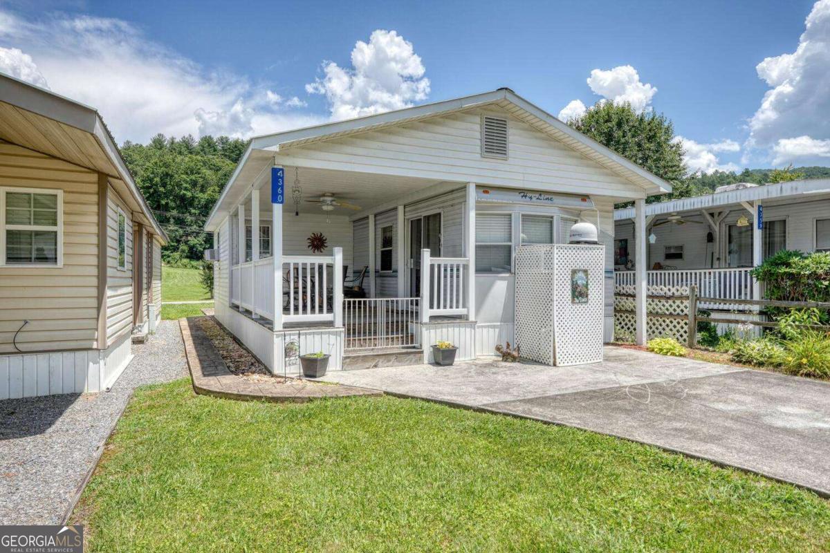 4360 Riverbank Run Hiawassee GA 30546