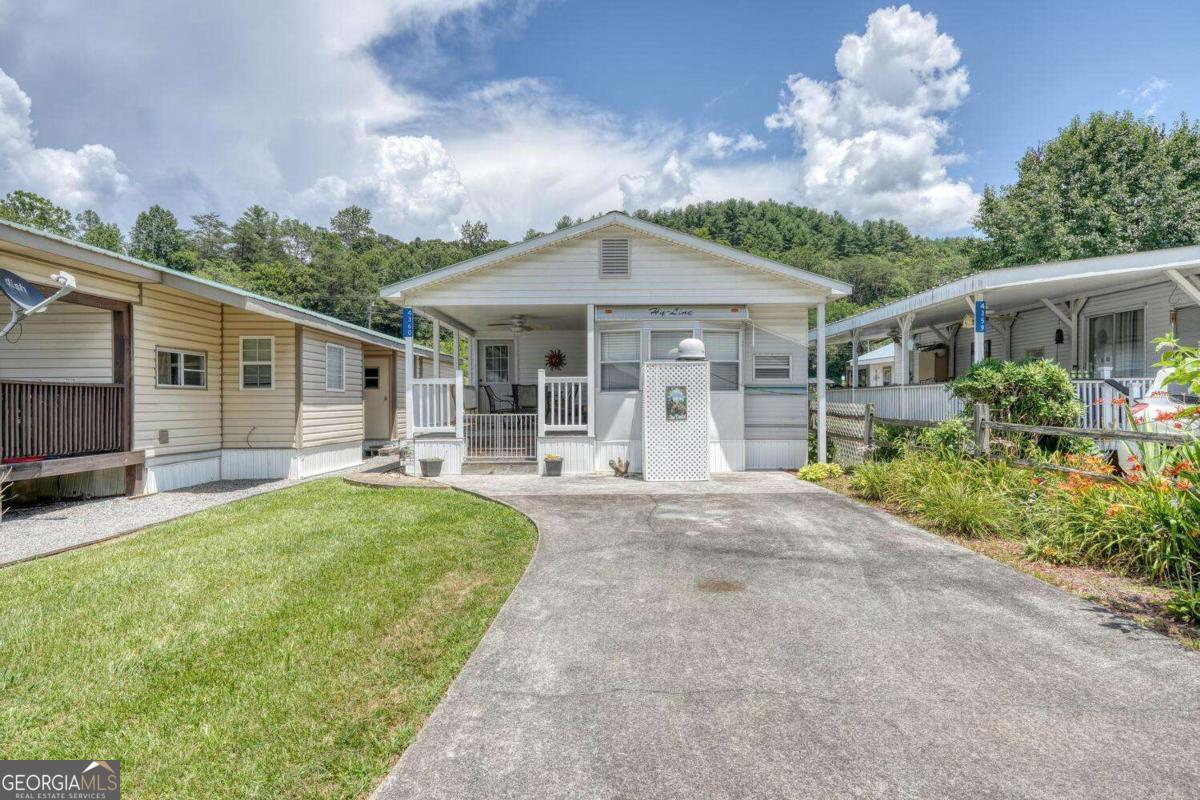 4360 Riverbank Run Hiawassee GA 30546