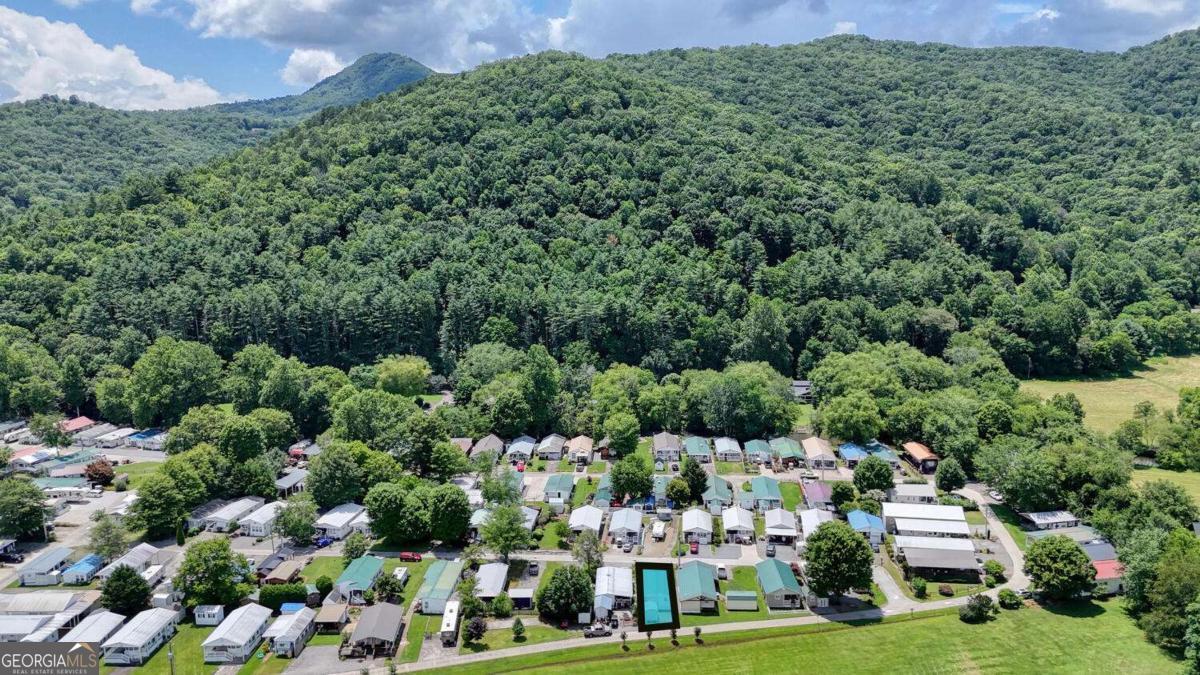4360 Riverbank Run Hiawassee GA 30546