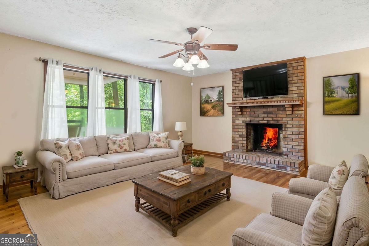 147 Lone Bear Drive Waleska GA 30183