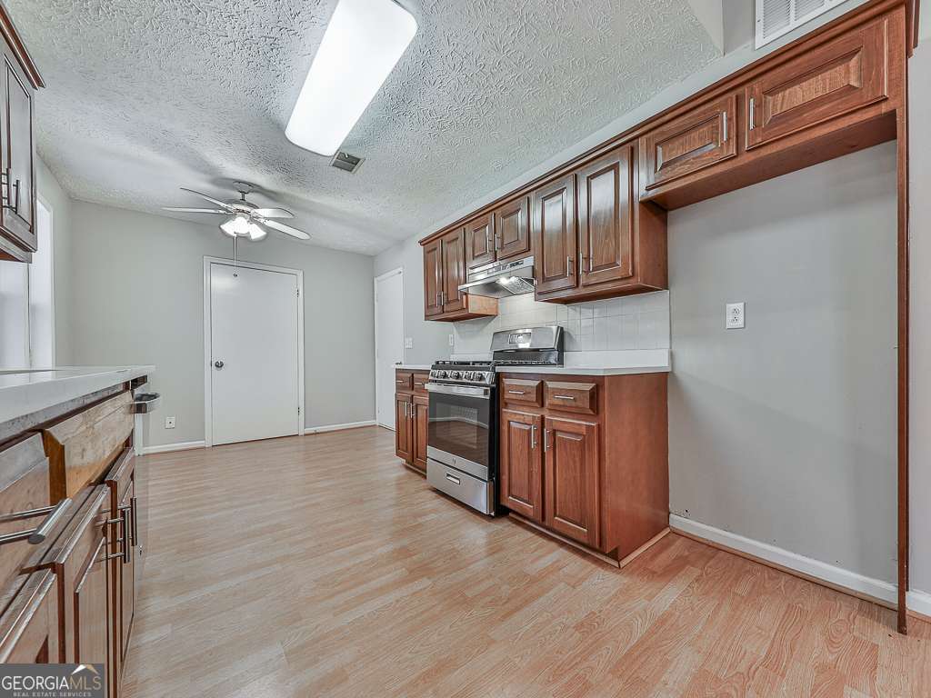 5506 Vaughn Road Woodstock GA 30188