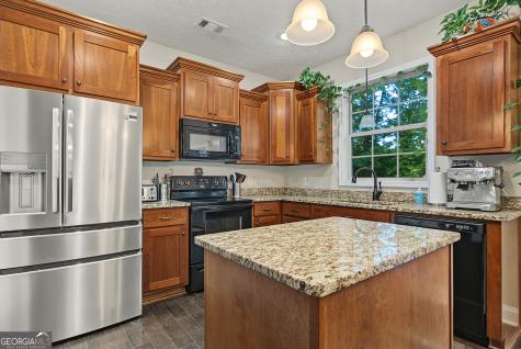 629 Crane Trail Cleveland GA 30528