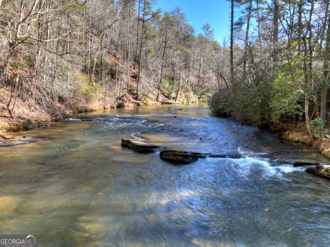 1312 Hicks Ford Road Ellijay GA 30540