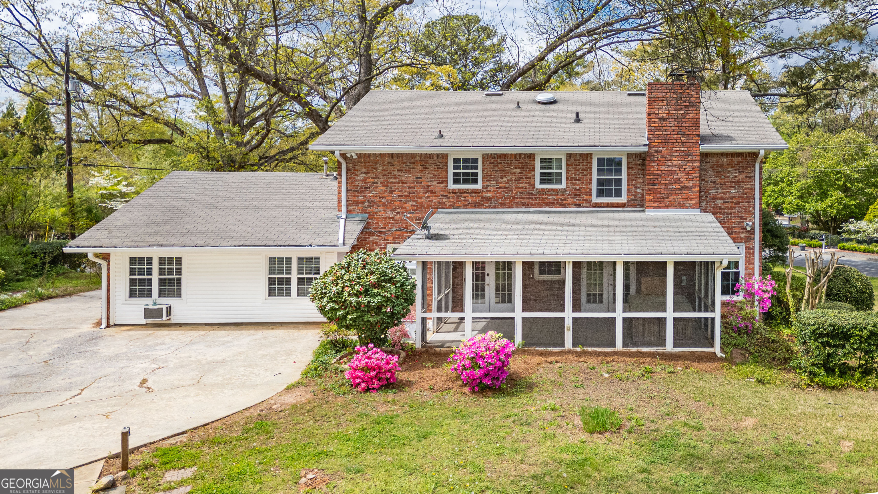 2484 Powers Ferry Drive SE Marietta GA 30067