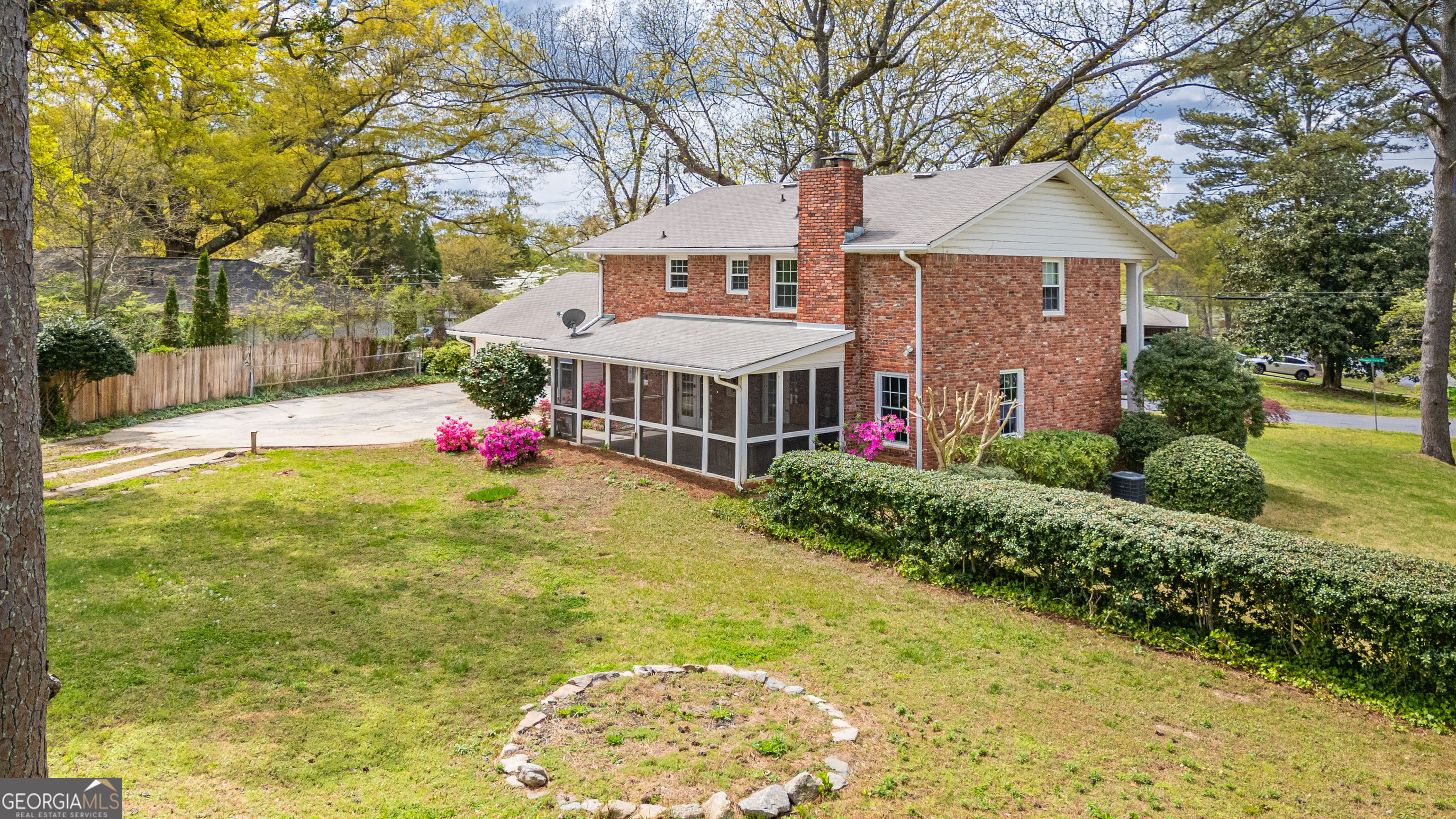 2484 Powers Ferry Drive SE Marietta GA 30067