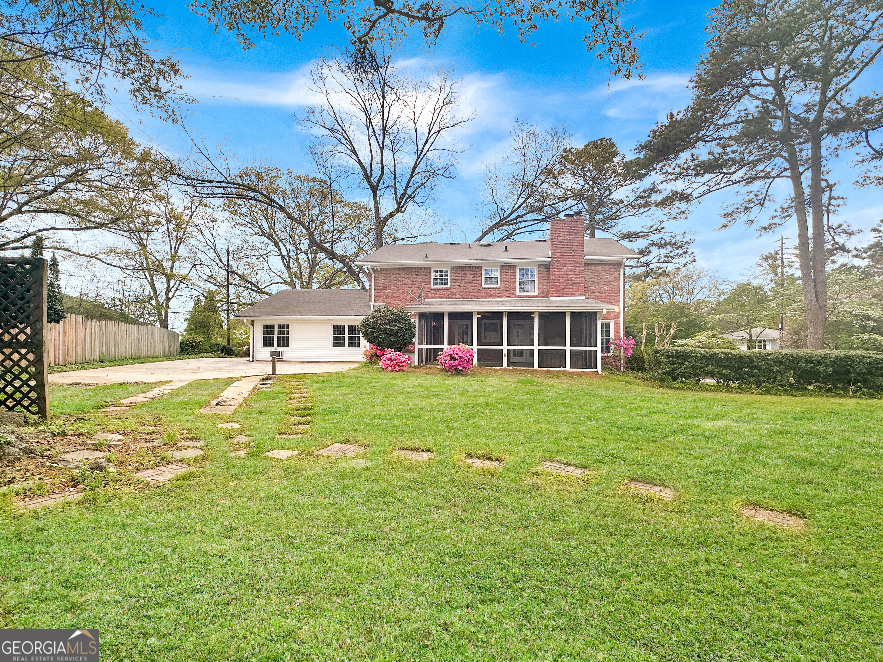 2484 Powers Ferry Drive SE Marietta GA 30067