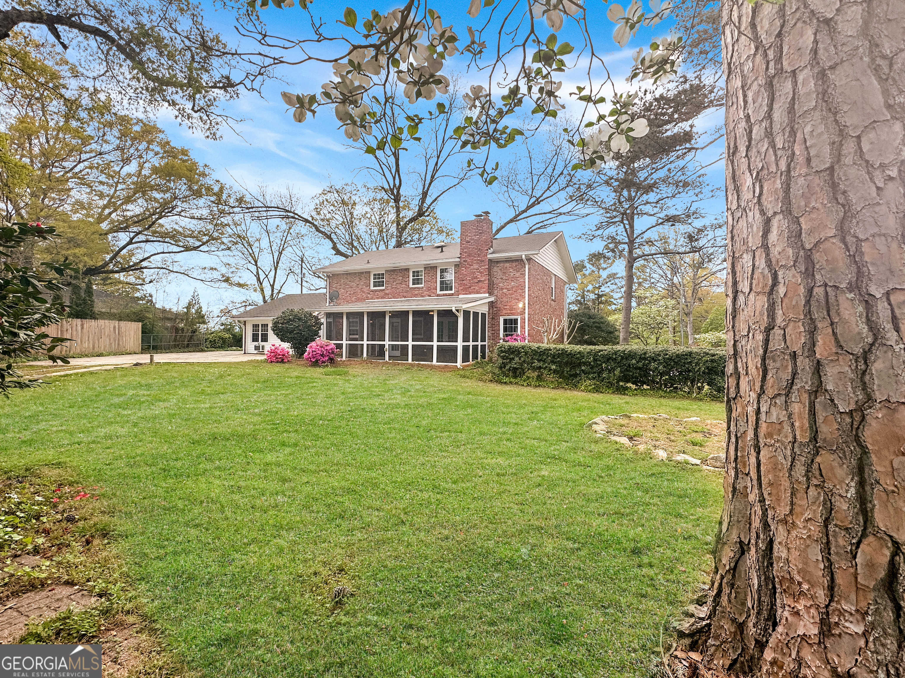 2484 Powers Ferry Drive SE Marietta GA 30067