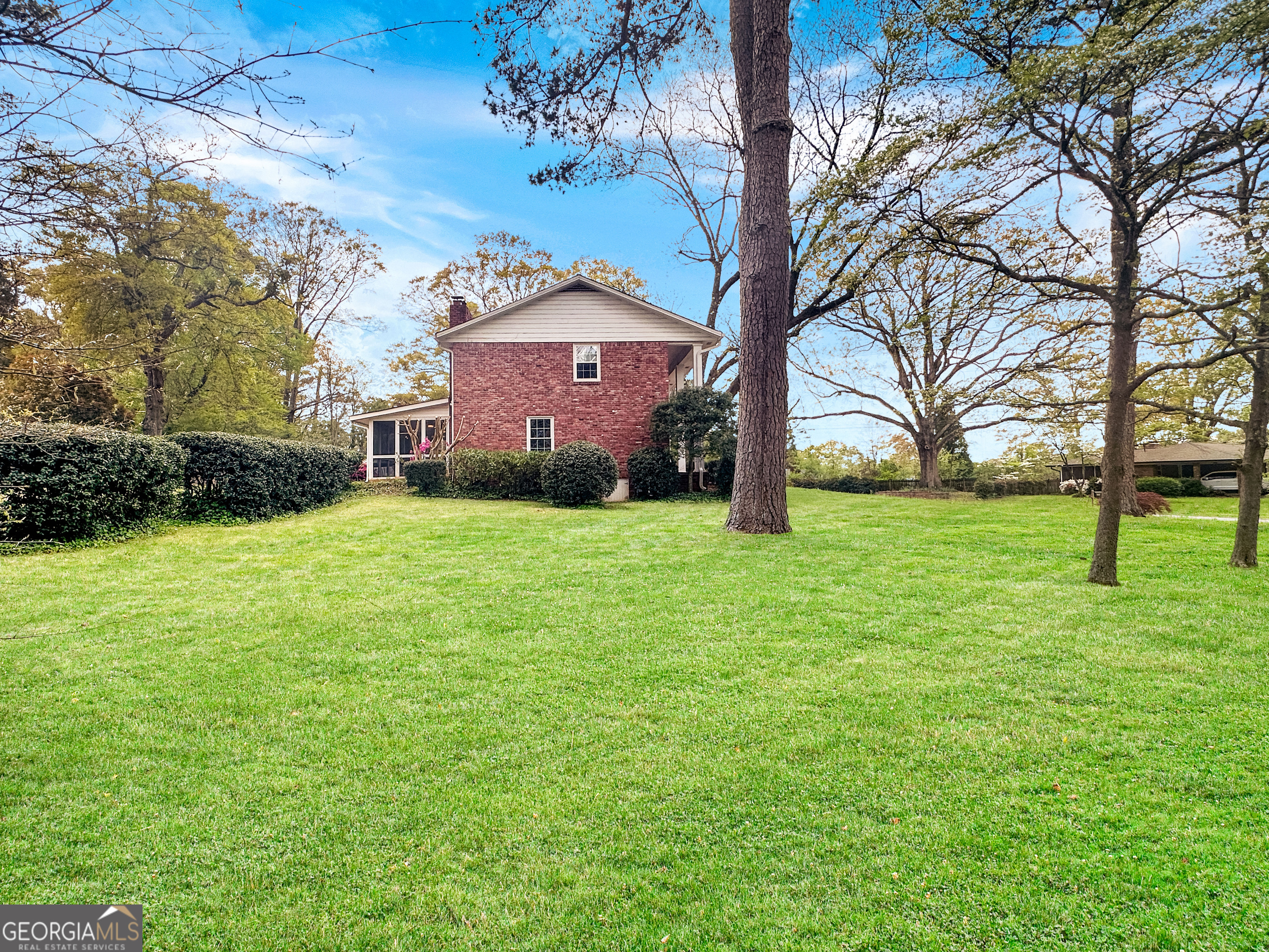 2484 Powers Ferry Drive SE Marietta GA 30067
