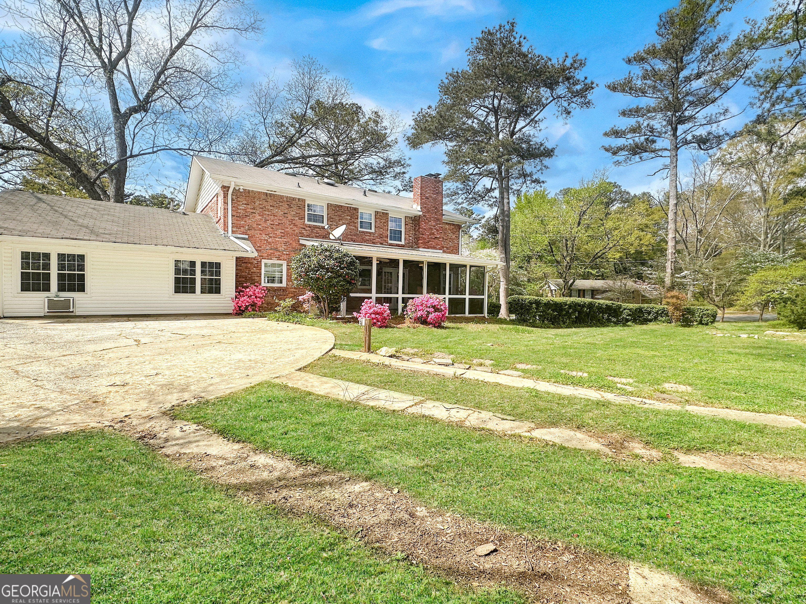 2484 Powers Ferry Drive SE Marietta GA 30067