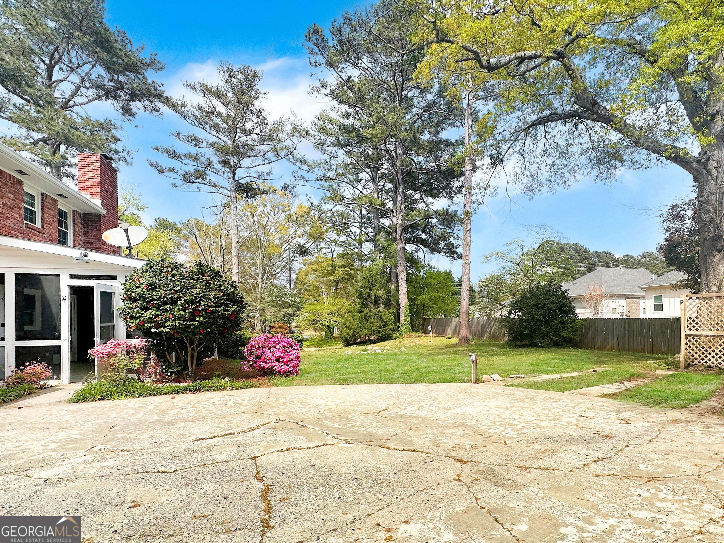 2484 Powers Ferry Drive SE Marietta GA 30067