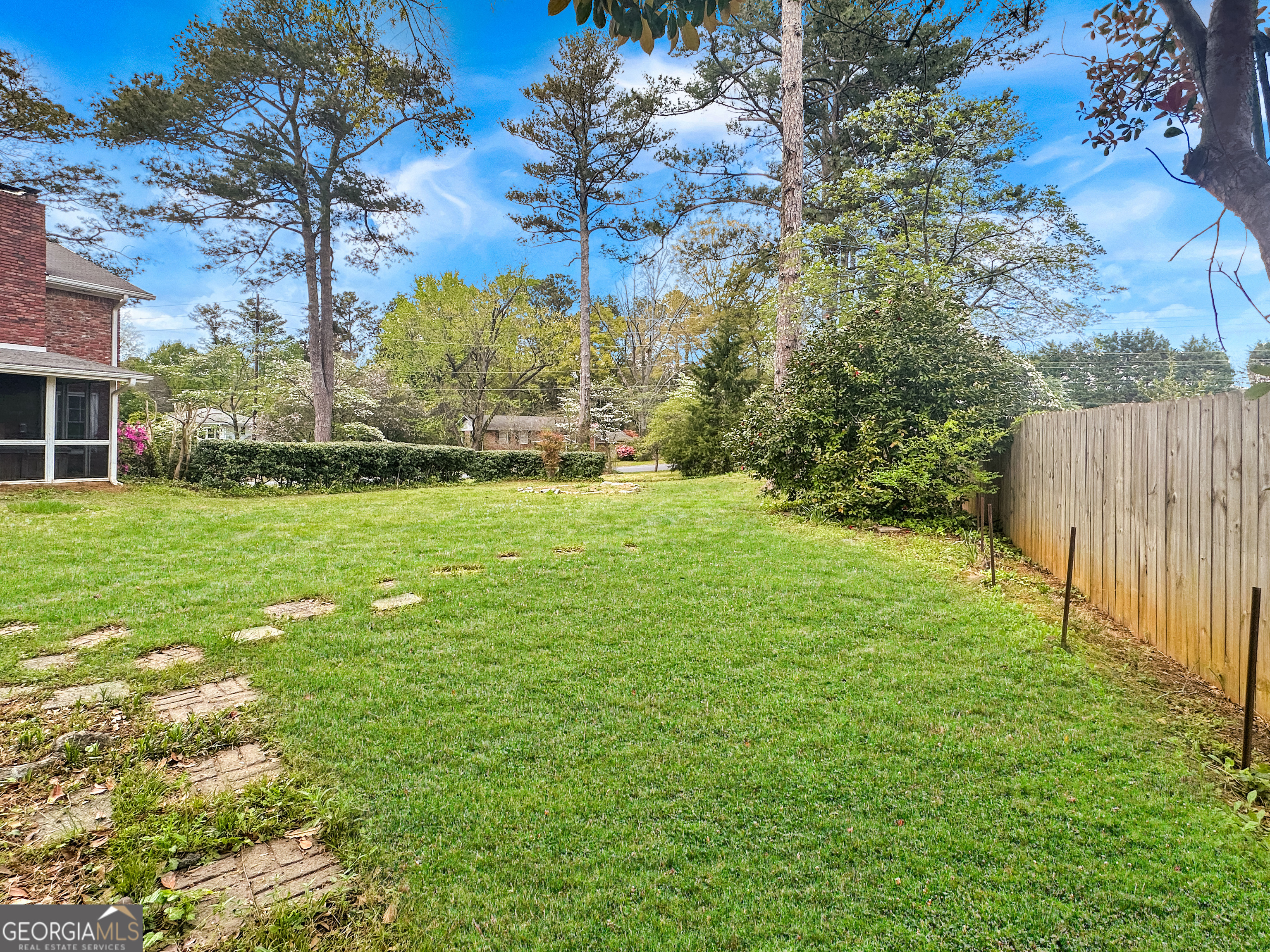 2484 Powers Ferry Drive SE Marietta GA 30067