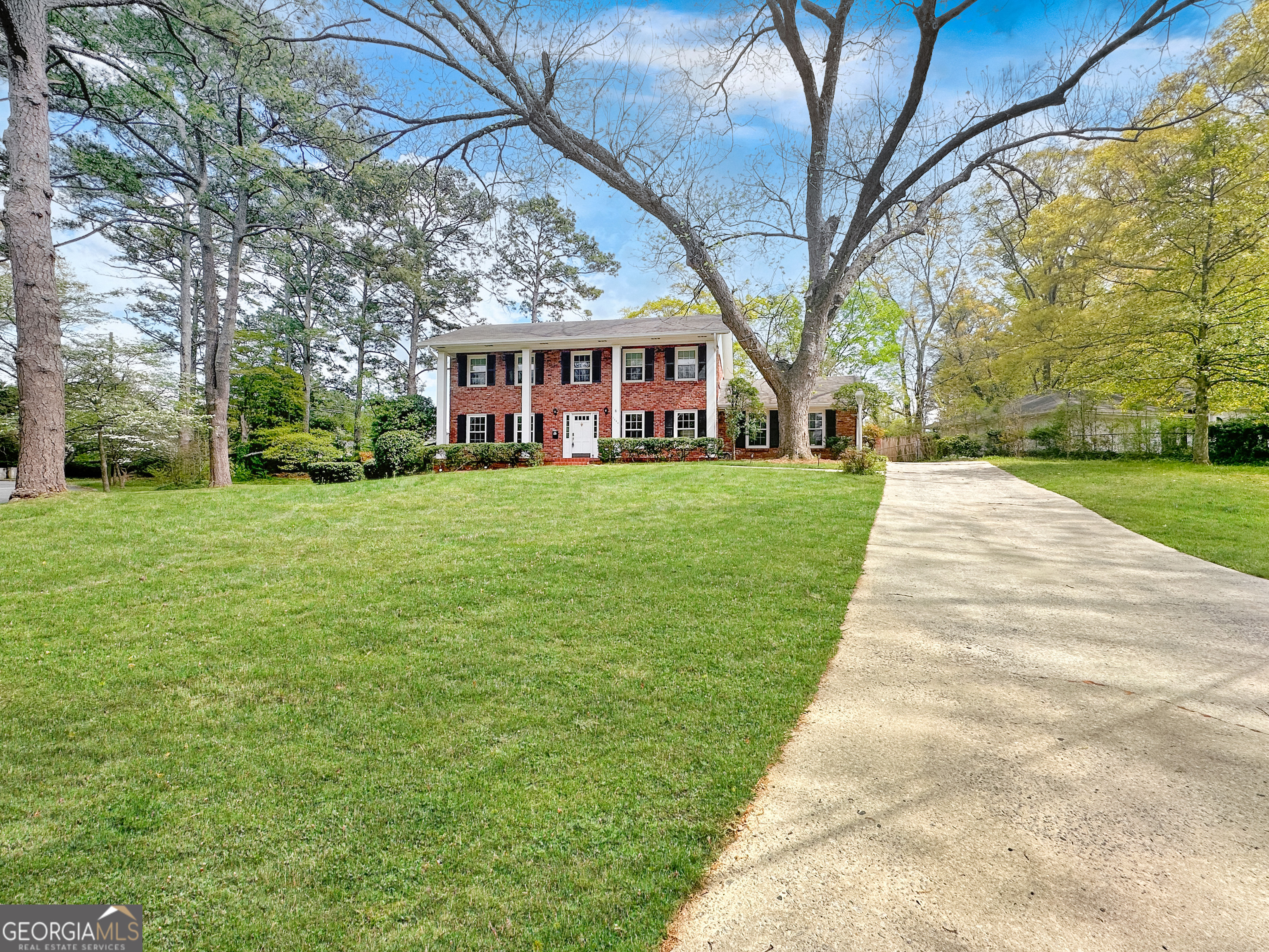 2484 Powers Ferry Drive SE Marietta GA 30067