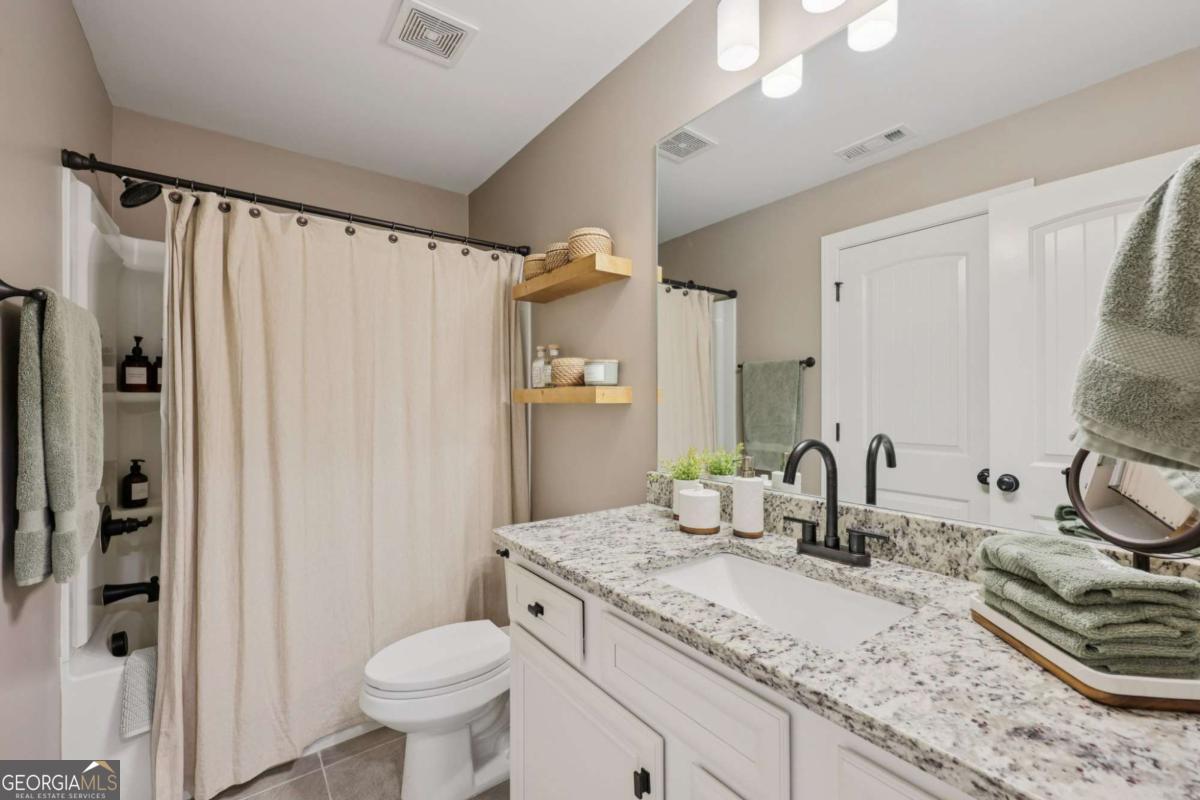 602 Red Leaf Way Canton GA 30114