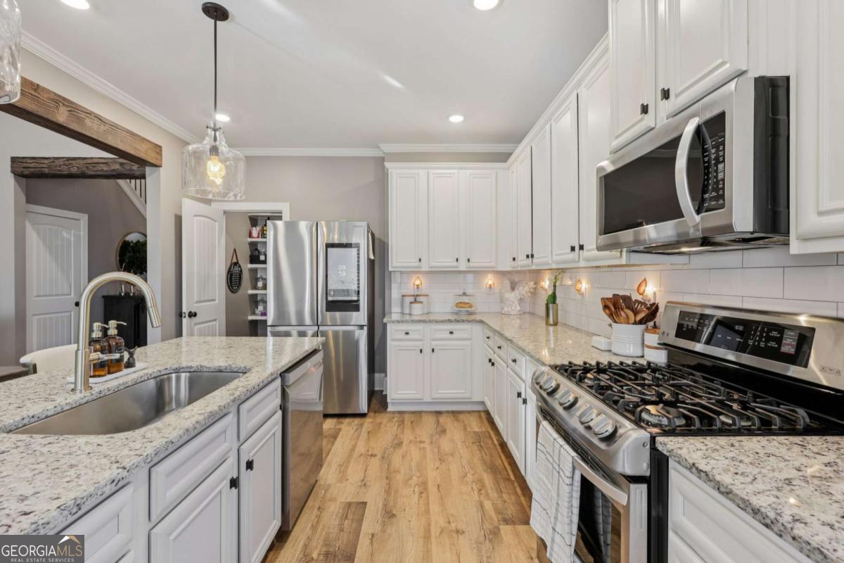 602 Red Leaf Way Canton GA 30114