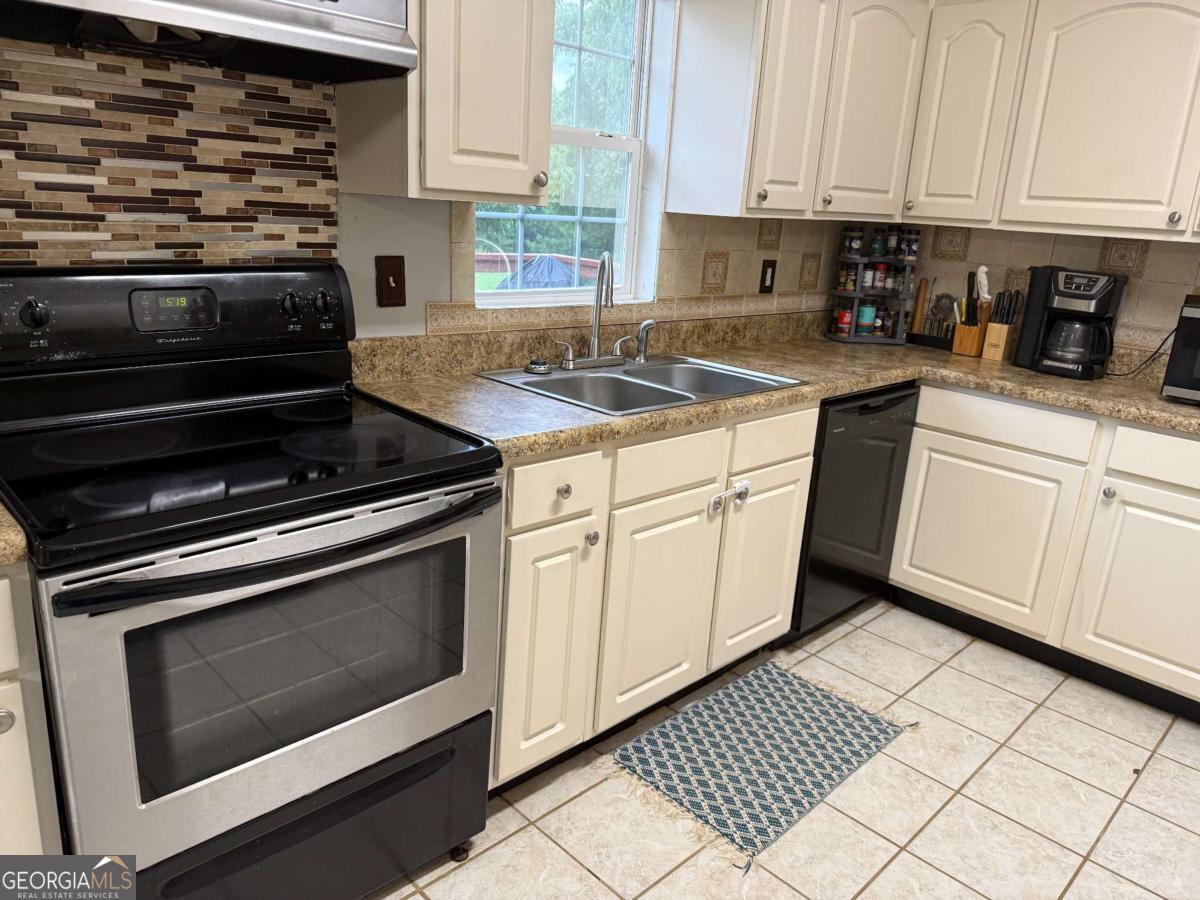550 Smith Starley Road NE Mcintyre GA 31054