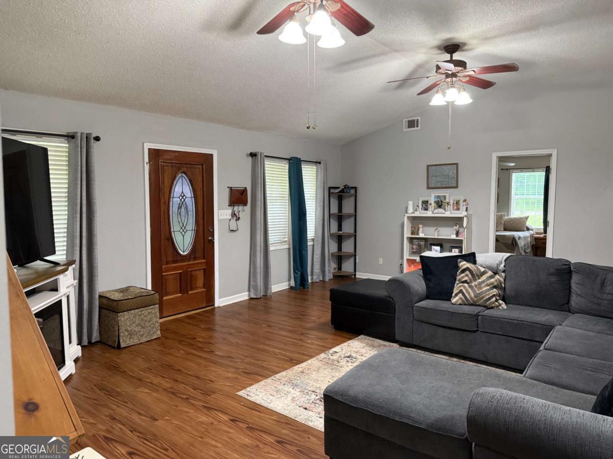 550 Smith Starley Road NE Mcintyre GA 31054