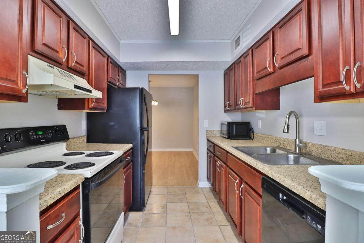 1412 Huntingdon Chase Sandy Springs GA 30350