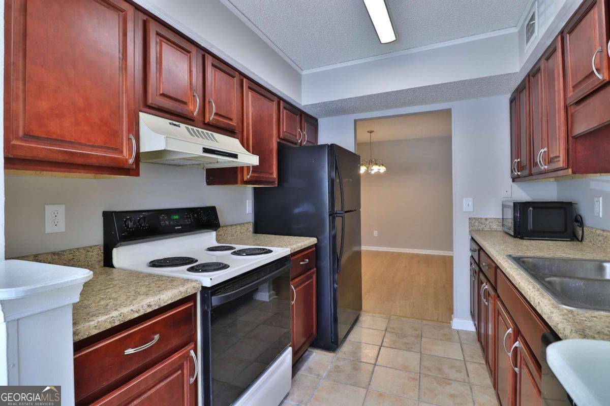 1412 Huntingdon Chase Sandy Springs GA 30350