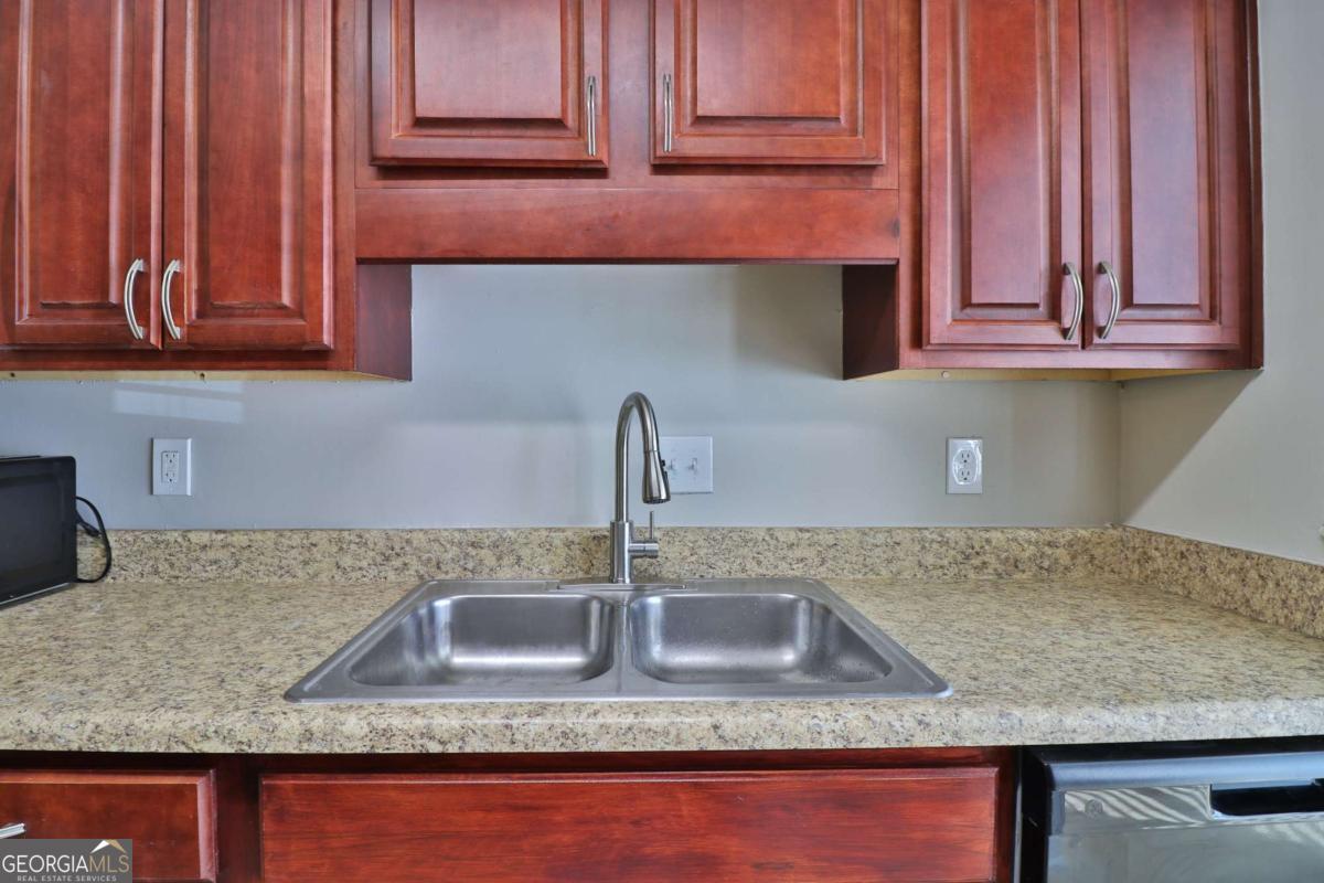 1412 Huntingdon Chase Sandy Springs GA 30350