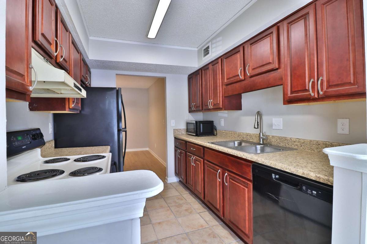 1412 Huntingdon Chase Sandy Springs GA 30350
