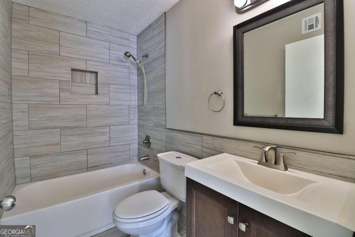 1412 Huntingdon Chase Sandy Springs GA 30350