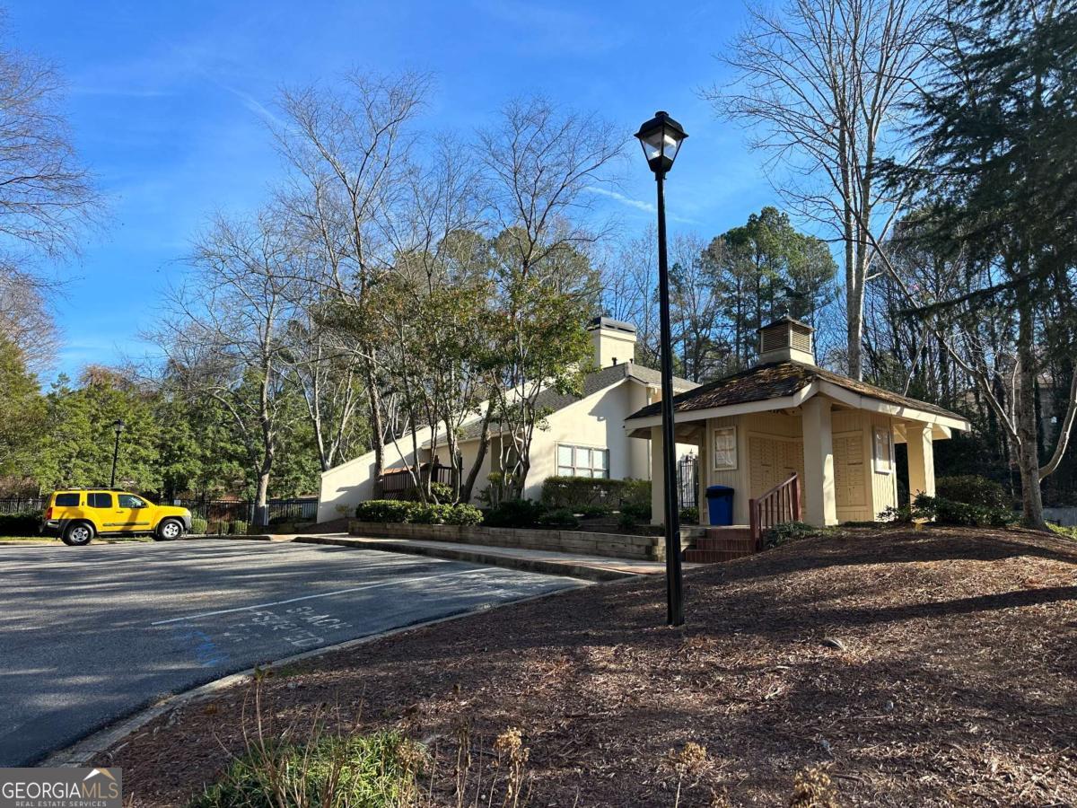 1412 Huntingdon Chase Sandy Springs GA 30350