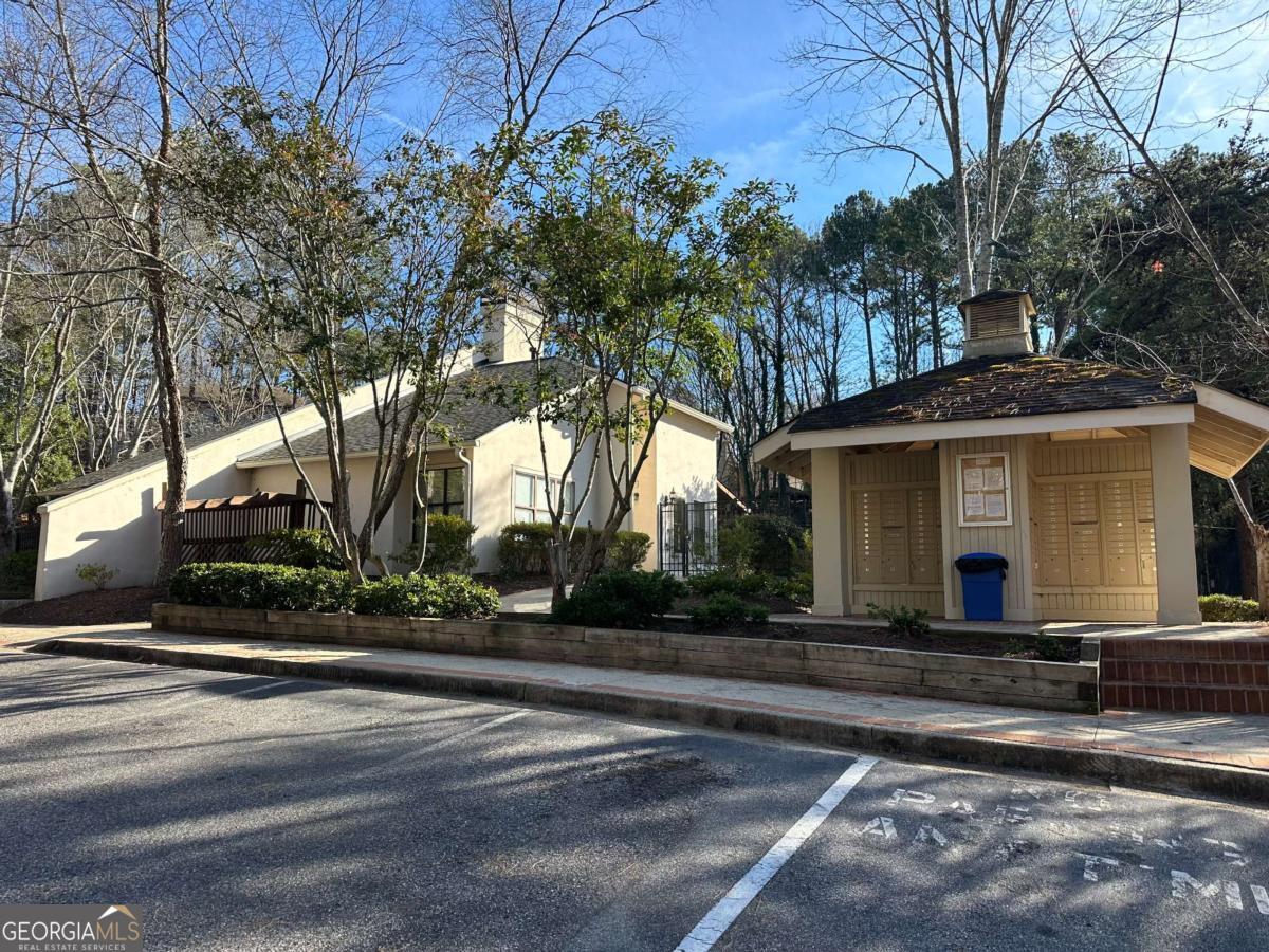 1412 Huntingdon Chase Sandy Springs GA 30350