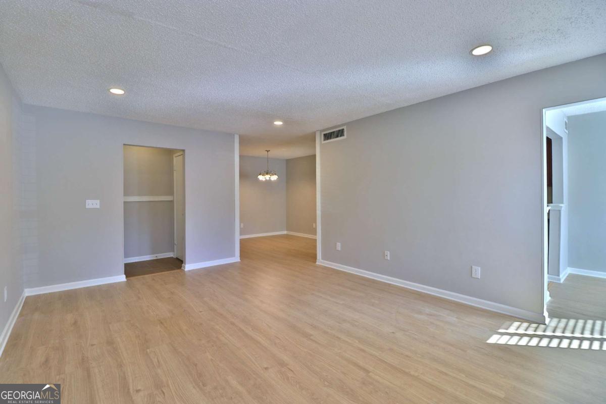 1412 Huntingdon Chase Sandy Springs GA 30350