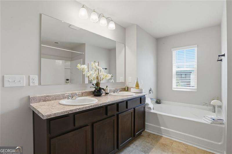 3869 Makeover Court Atlanta GA 30349