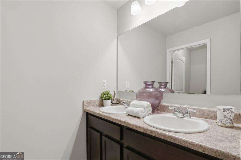 3869 Makeover Court Atlanta GA 30349