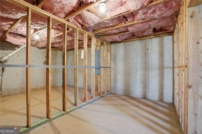 3869 Makeover Court Atlanta GA 30349