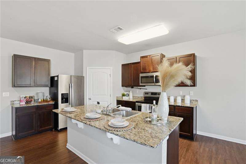 3869 Makeover Court Atlanta GA 30349