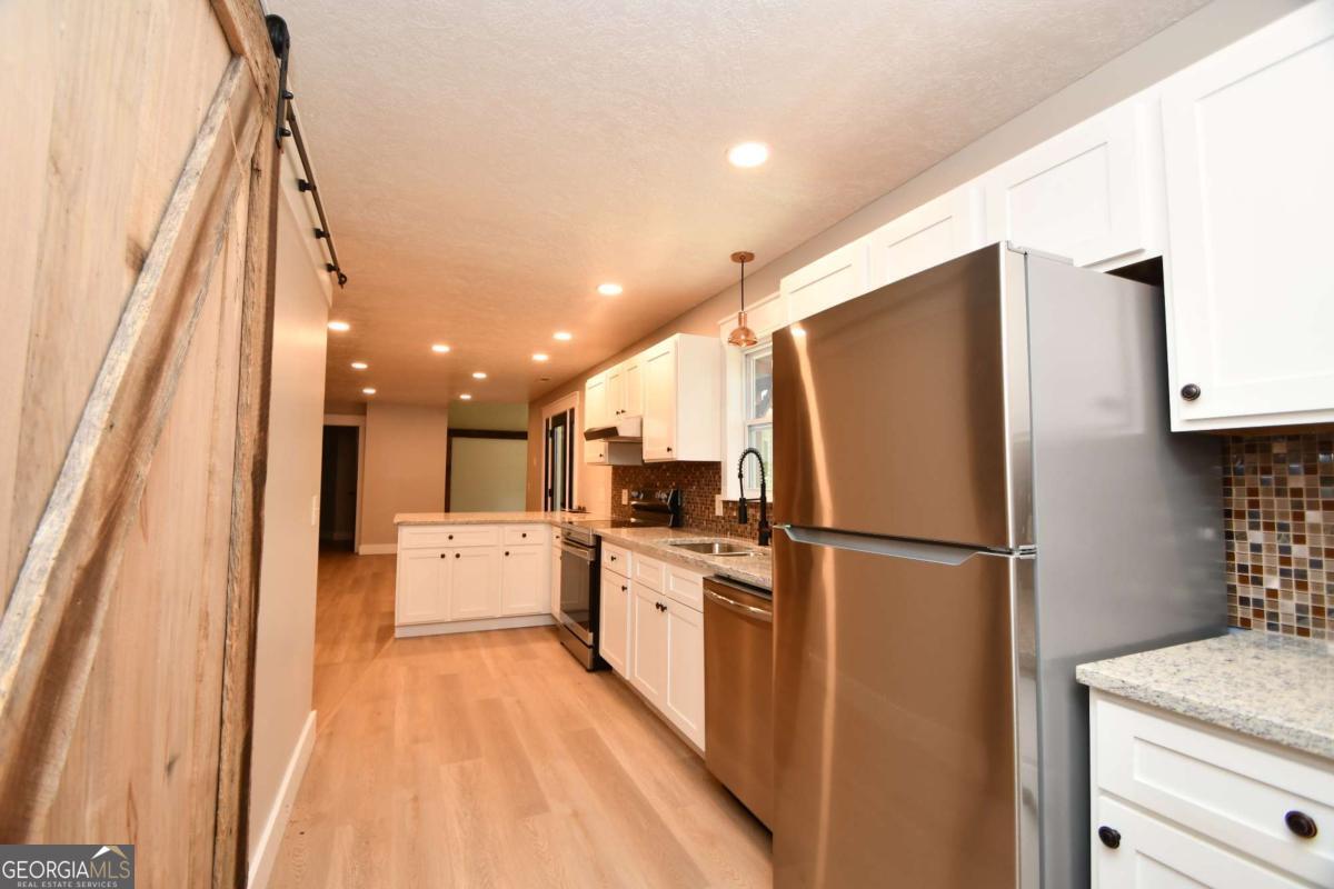 257 Lake Place Drive Lavonia GA 30553