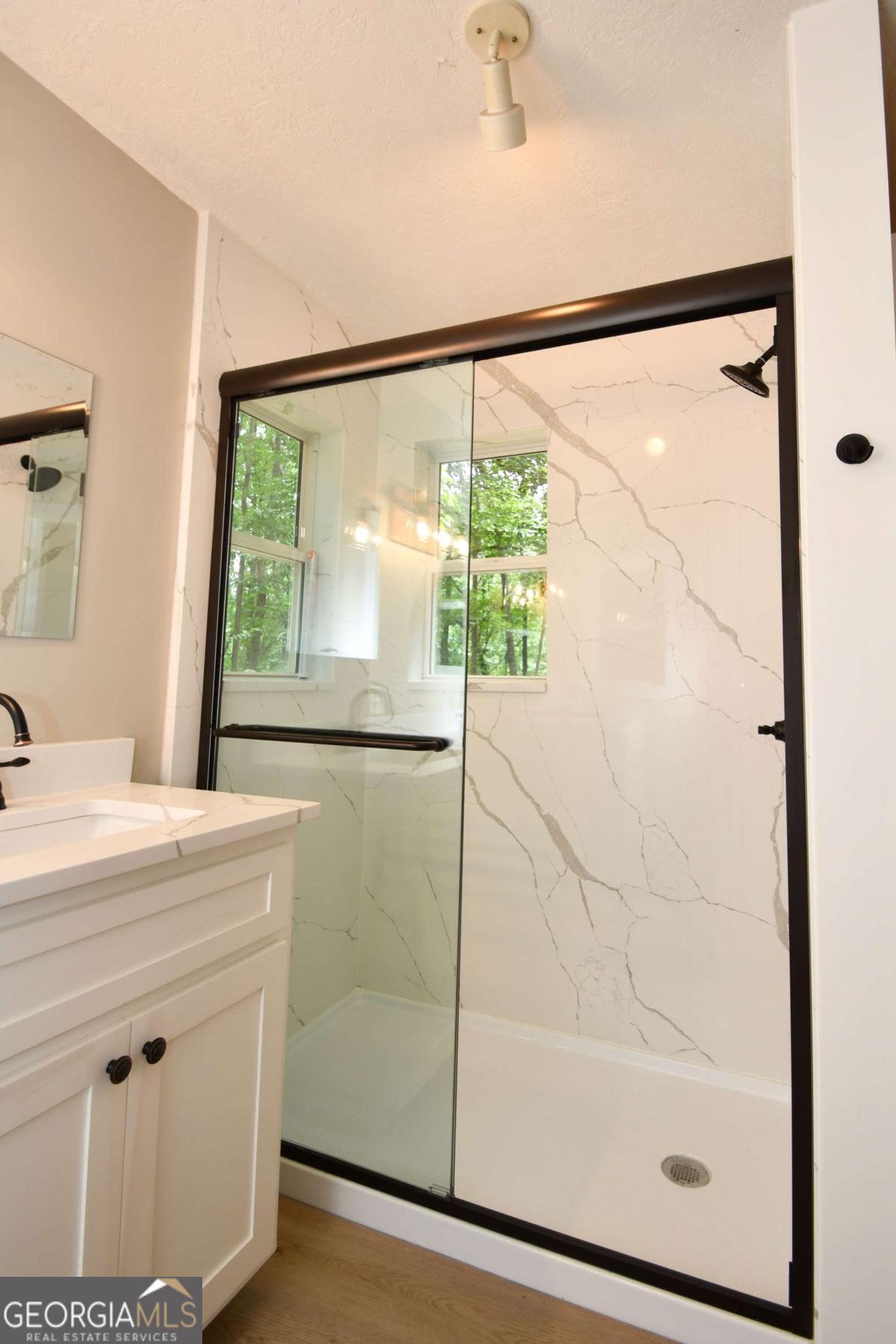 257 Lake Place Drive Lavonia GA 30553