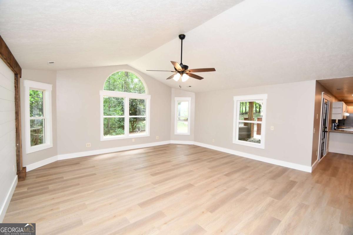257 Lake Place Drive Lavonia GA 30553
