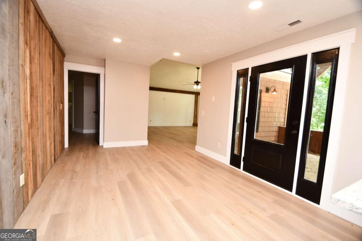 257 Lake Place Drive Lavonia GA 30553