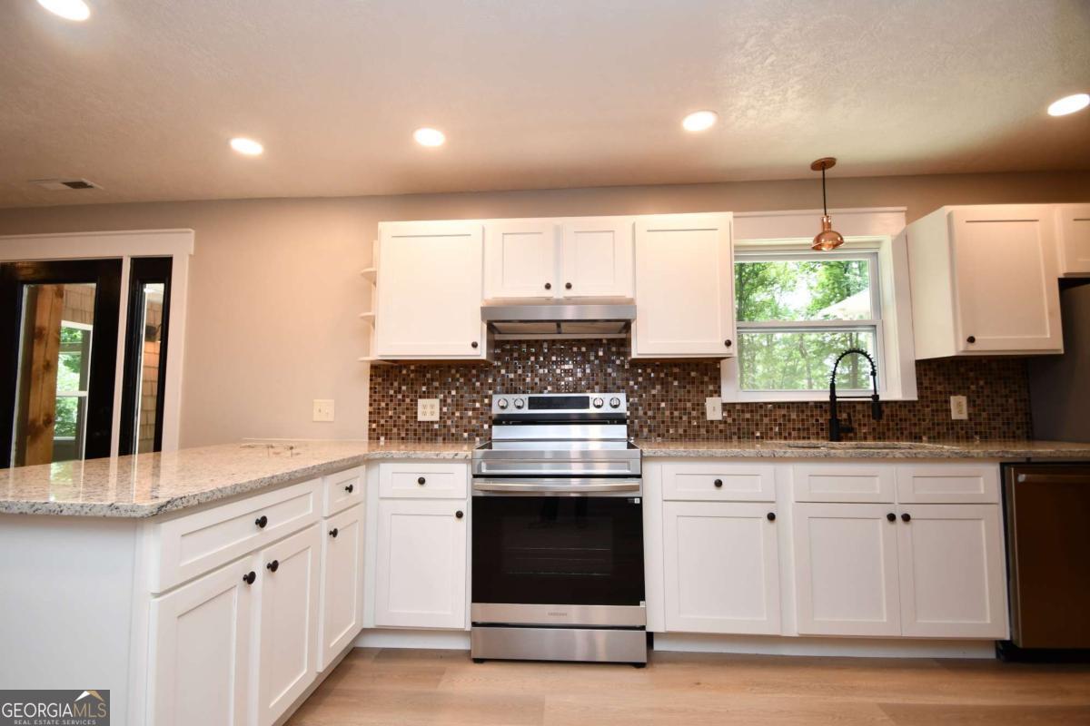 257 Lake Place Drive Lavonia GA 30553