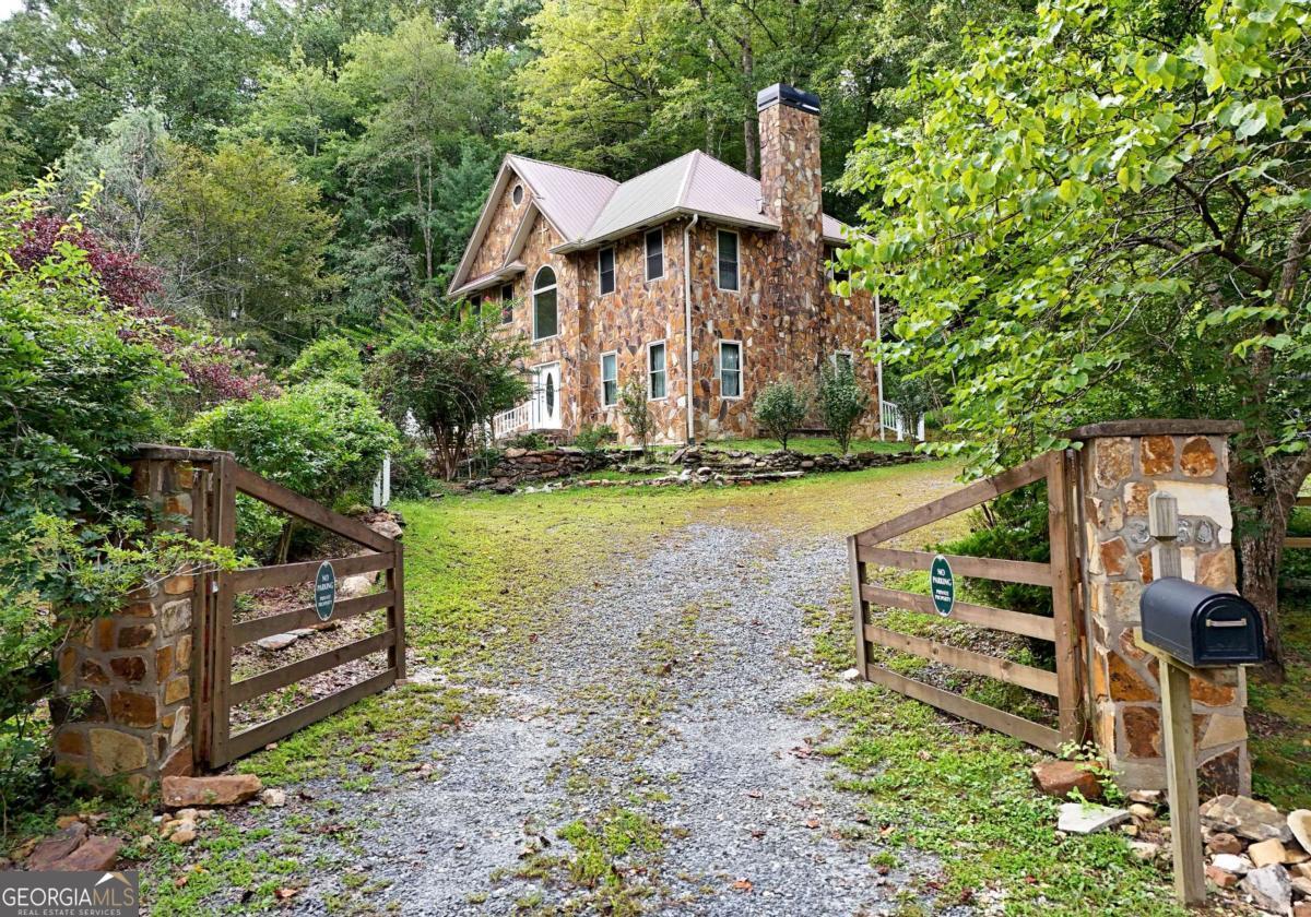 3360 Turniptown Road Ellijay GA 30536
