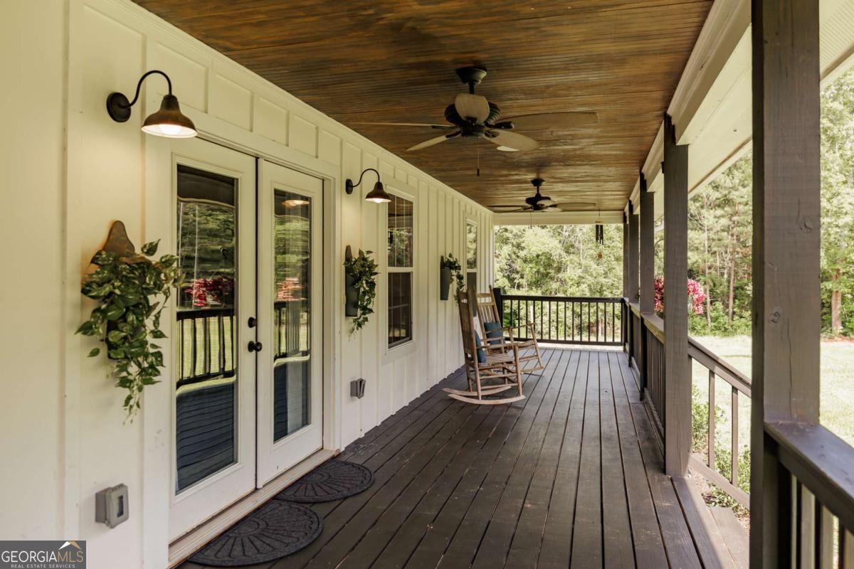 930 James Holcomb Road Hull GA 30646