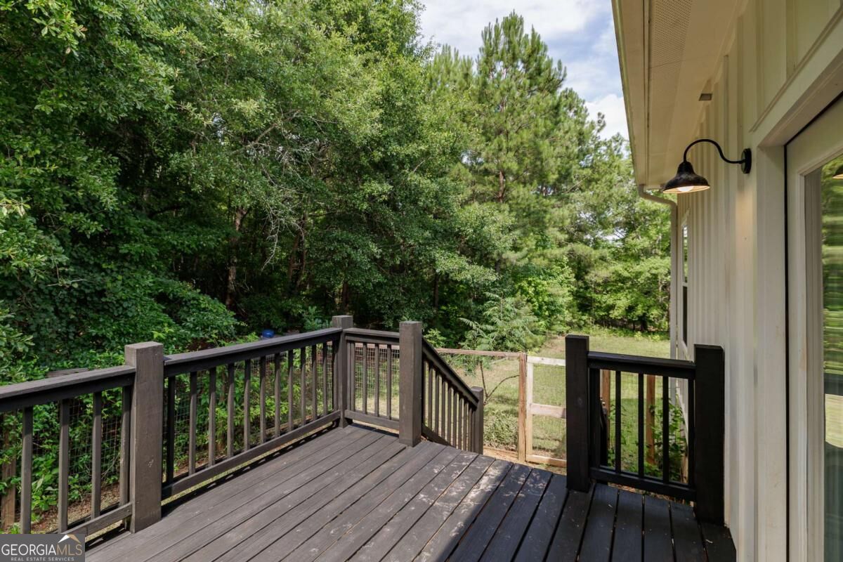 930 James Holcomb Road Hull GA 30646