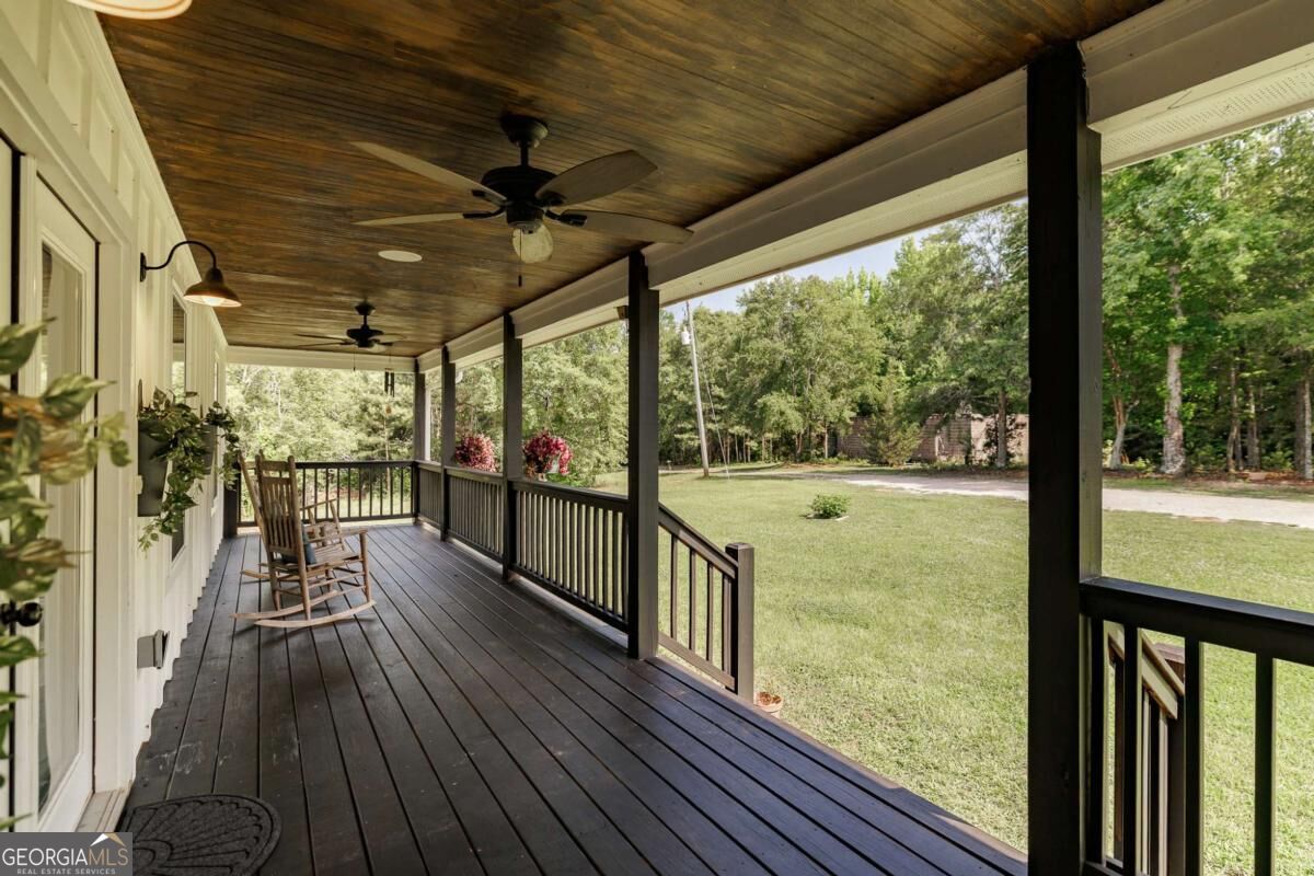 930 James Holcomb Road Hull GA 30646
