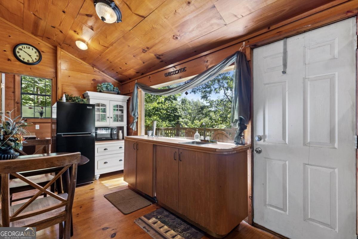 382 Highland Road Ellijay GA 30540